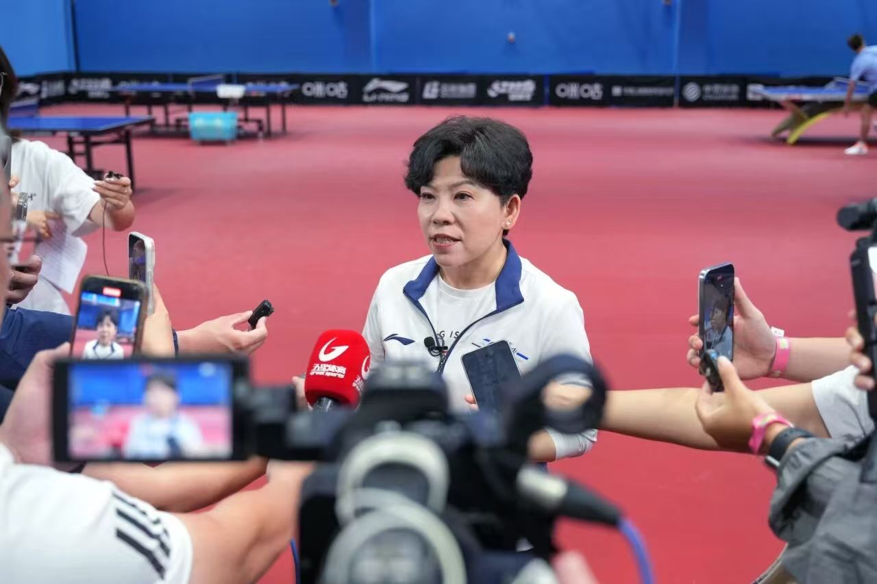 名师高徒 奥运冠军导师崇明执教 沪乒嘉年华混合团体赛四强焕新出发 (8).jpg