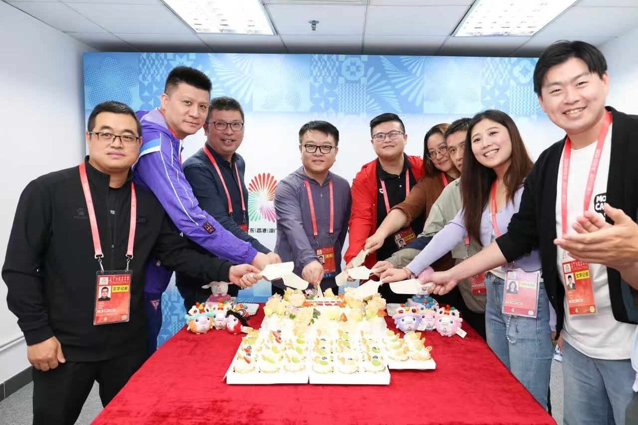 蘑菇视频
代表团领导看望慰问第十五届全国运动会上海新闻工作者3.jpg