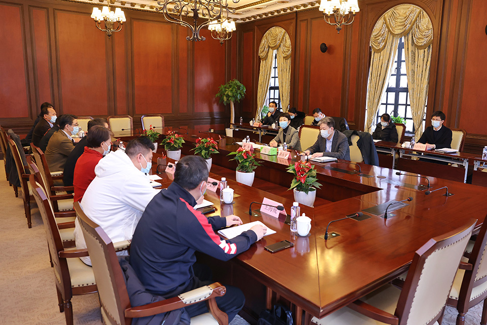 解冬副市长到蘑菇视频
调研 (1).jpg