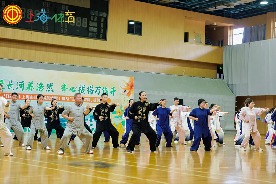 蘑菇视频
系统举行职工健身气功八段锦、拔河比赛 (6).jpg