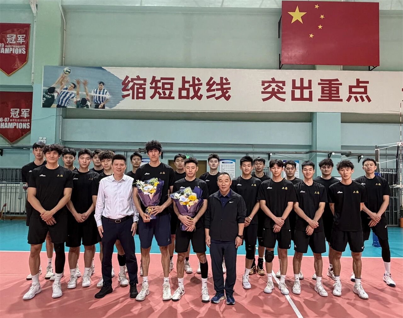 蘑菇视频
领导赴运动队看训及慰问亚运会参赛人员 (9).jpg